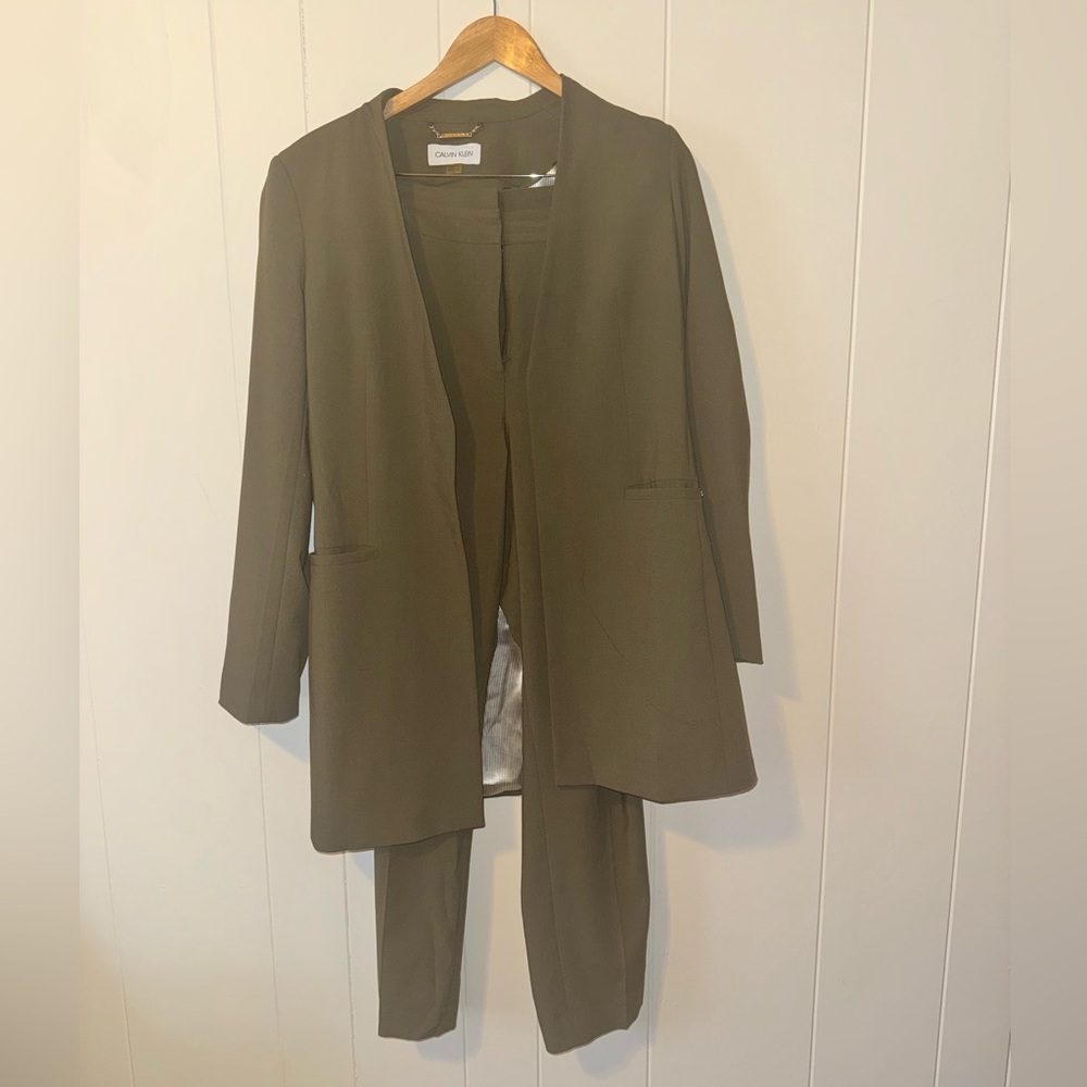 Calvin Klein Matching Suit. See description.